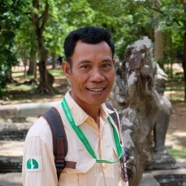 Pic: by @bipolarmoodsinpty - our guide in Cambodia